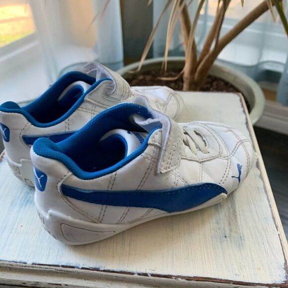 Puma Velcro Sneaker Blue Boys Size 6 - Picture 3 of 7